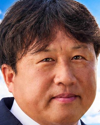 塚越栄光